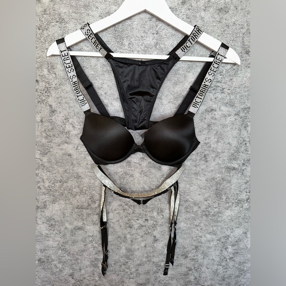 Victoria’s Secret 3-Piece Set (Bra 32C, Garter Belt XS/S, Panties XS) - Picture 2 of 2